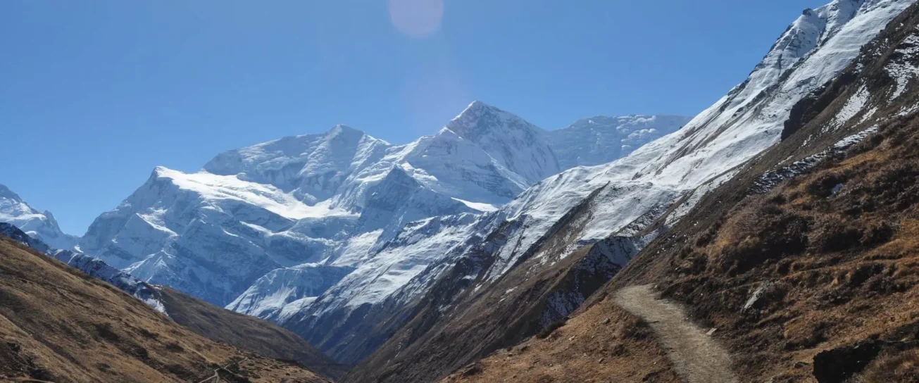 EBC vs. Annapurna Circuit: Which is Right for You in 2026?