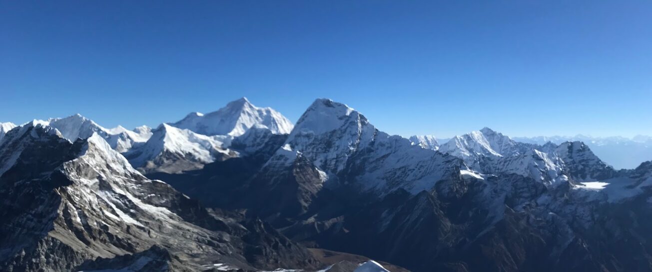 Island Peak vs. Mera Peak: Choosing Your First 6,000m Summit
